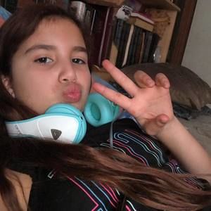 Meet your Posher, Magaly